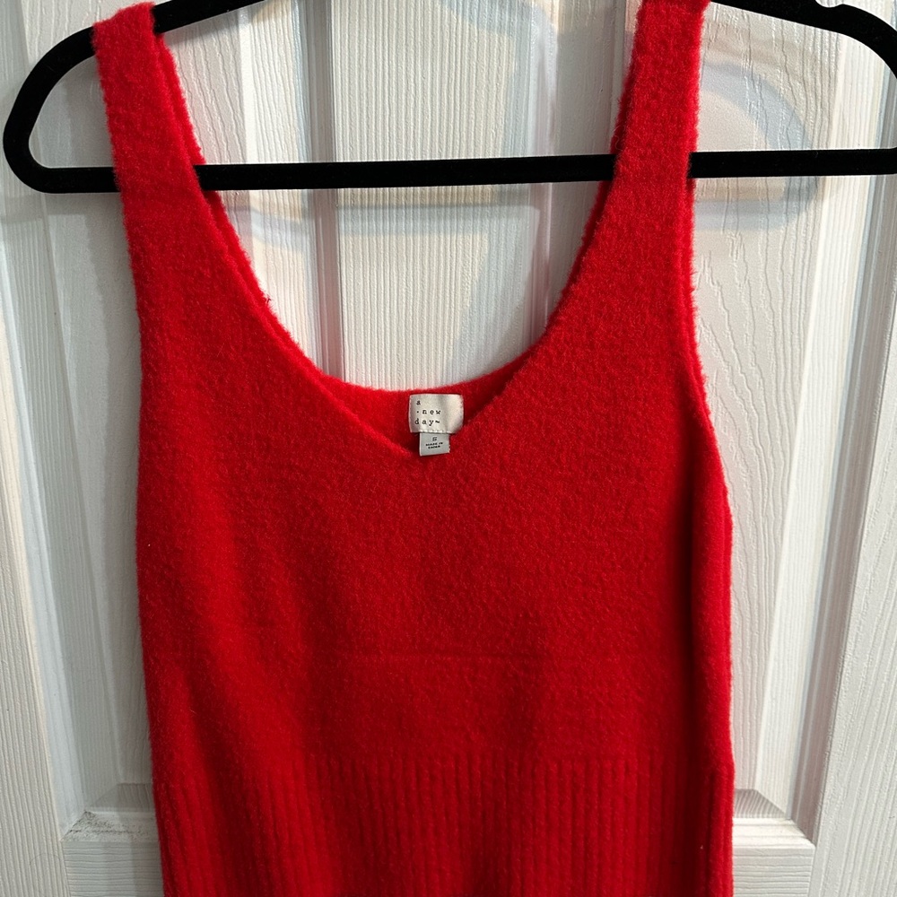 Red Sleeveless Knit Top